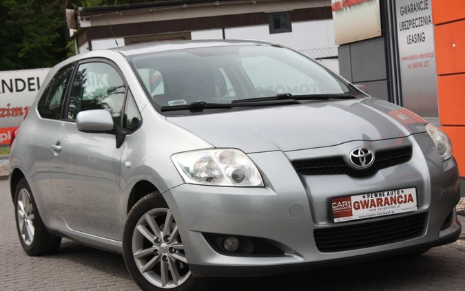 Toyota Auris cena 16900 przebieg: 292000, rok produkcji 2008 z Łuków małe 407